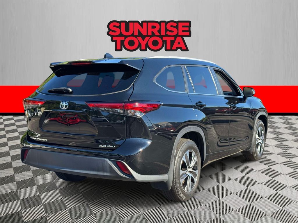 Used 2023 Toyota Highlander SUV