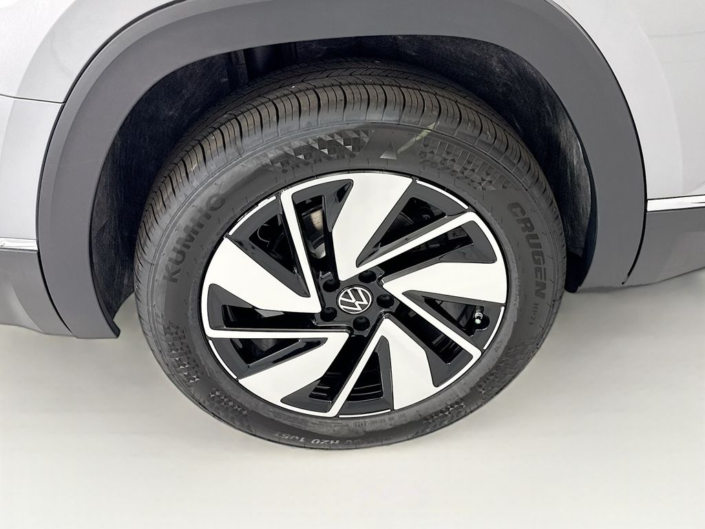 Thumbnail: 2026 Volkswagen Atlas - 32