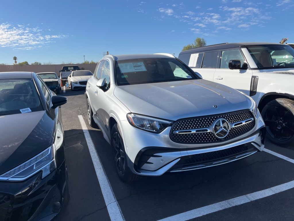 2025 Mercedes-Benz GLC 350 3