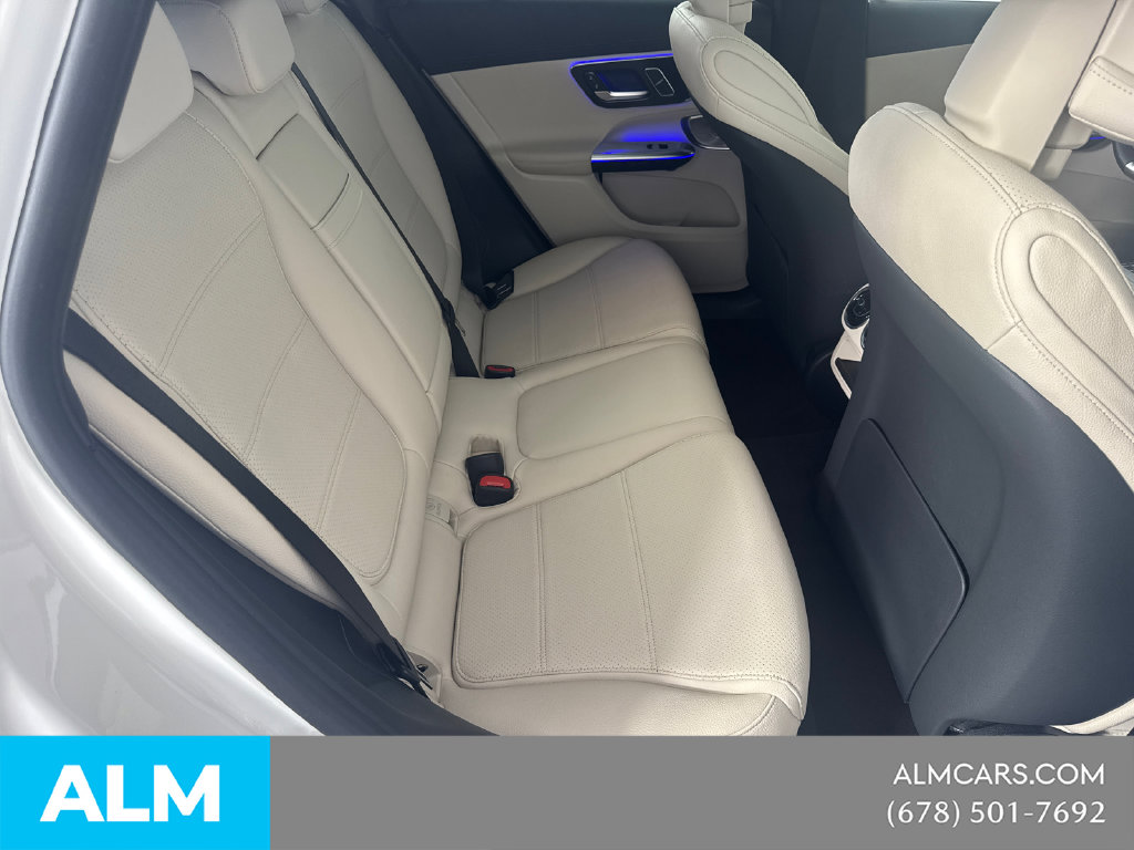 Used 2025 White Mercedes-Benz GLC 300 image 18