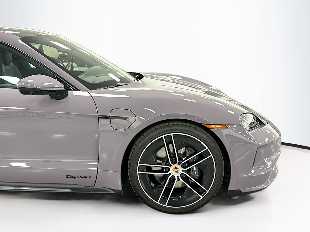 Thumbnail: 2025 Porsche Taycan - 11