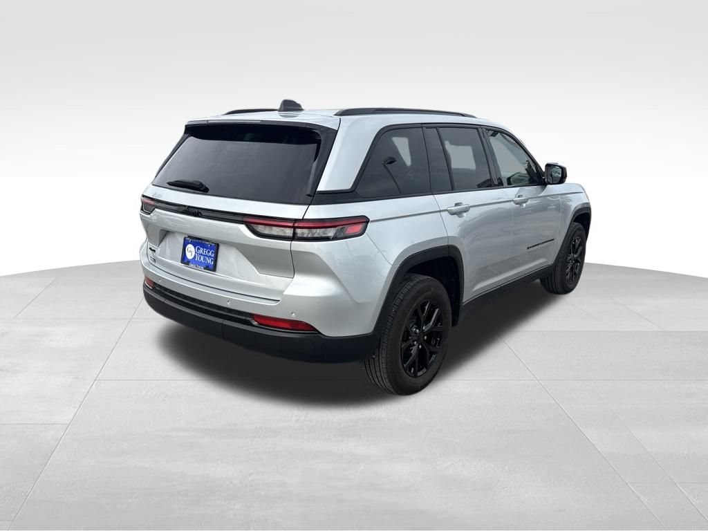 Used 2025 Jeep Grand Cherokee SUV