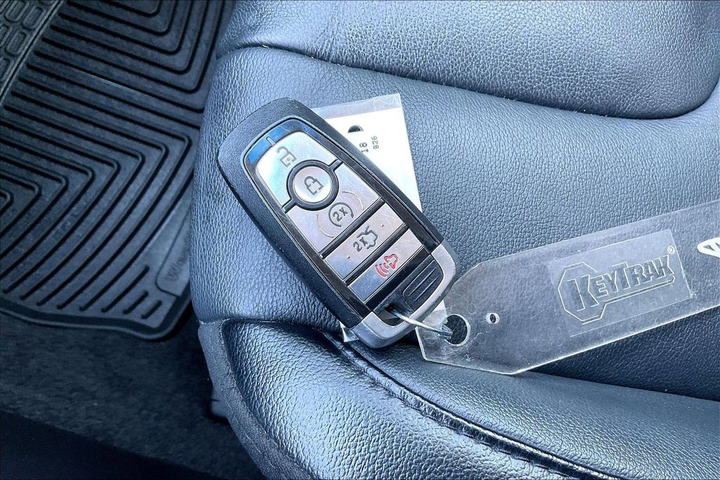 Used 2018 Ford Edge Titanium 4D Sport Utility