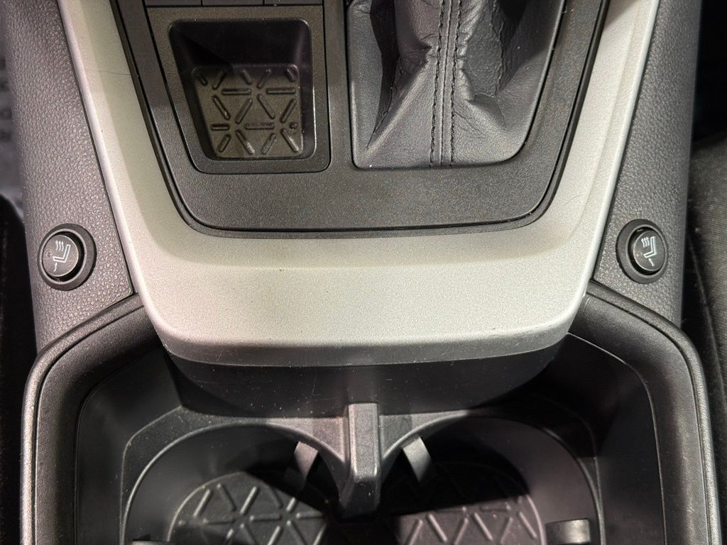 Thumbnail: 2023 Toyota RAV4 - 28