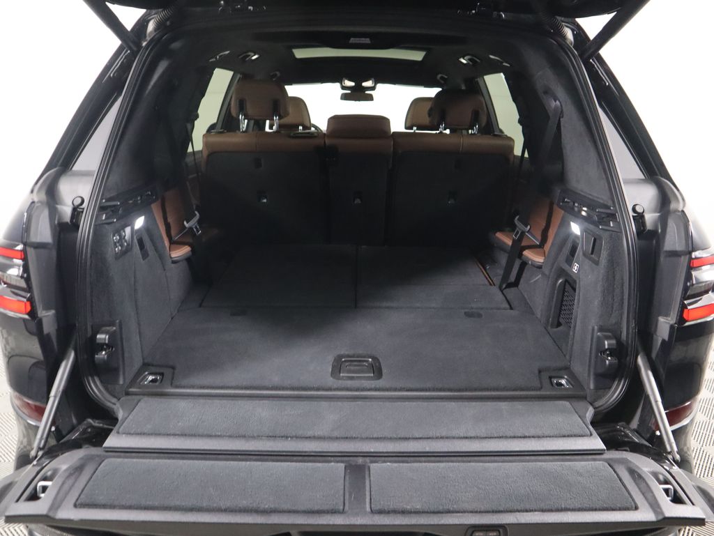 Thumbnail: 2023 BMW X7 - 29