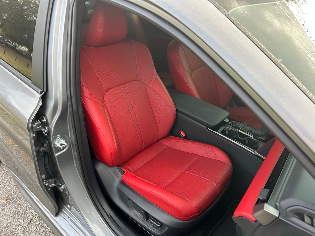 Thumbnail: 2025 Toyota Camry - 15