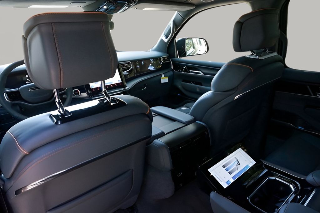 Used Car 2024 Jeep Grand Wagoneer  Utility Series Iii Four Wheel Drive For Sale Under $90,000 In Austin, Texas