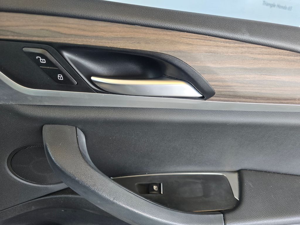 Thumbnail: 2019 BMW X3 - 10