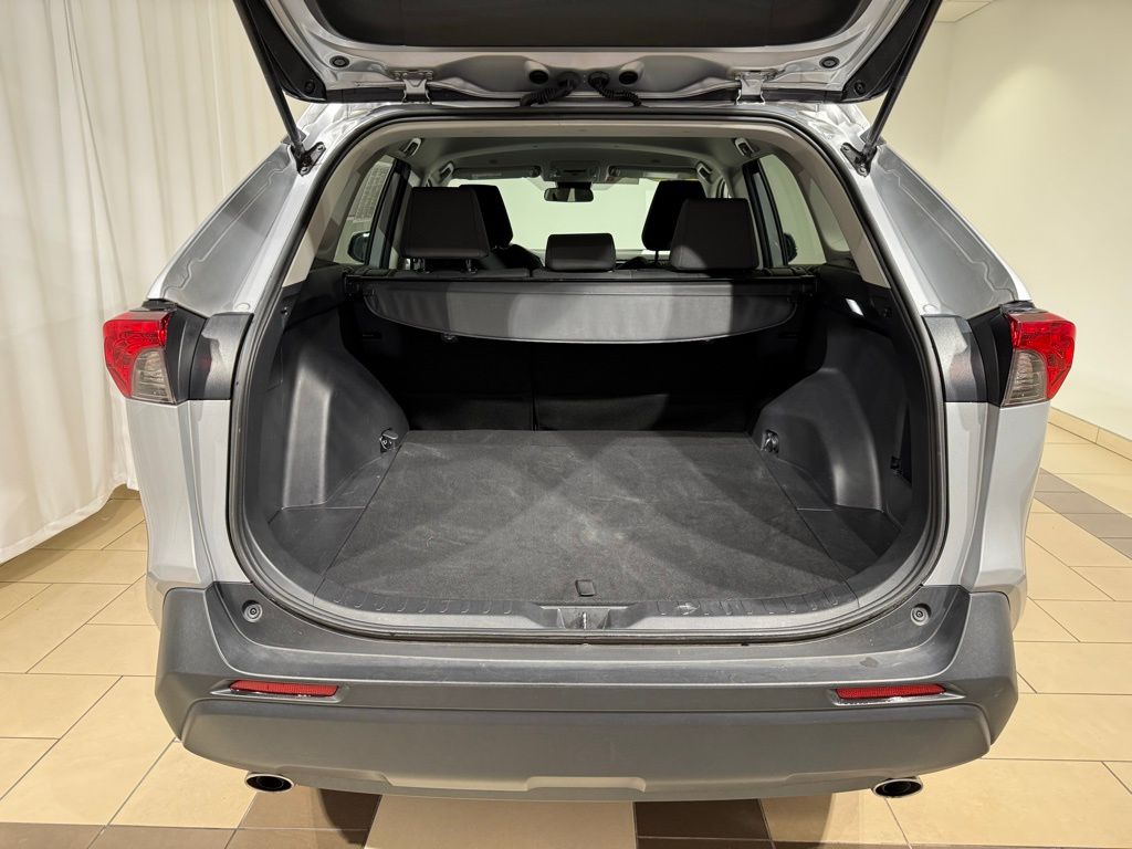 2024 Toyota RAV4 XLE 11
