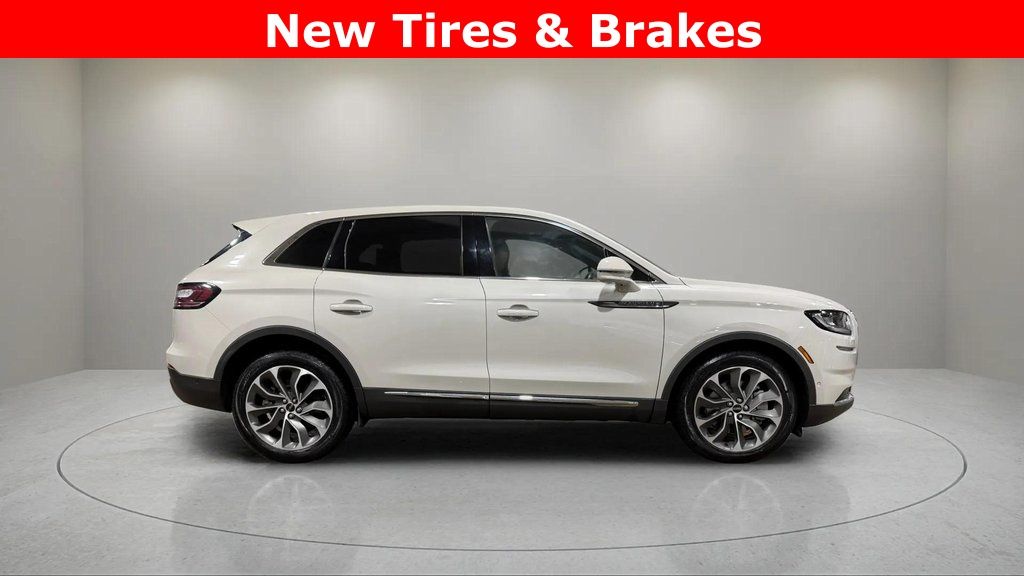 Certified Used 2023 Ceramic Pearl Metallic Tinted Clearcoat Lincoln Reserve image 2