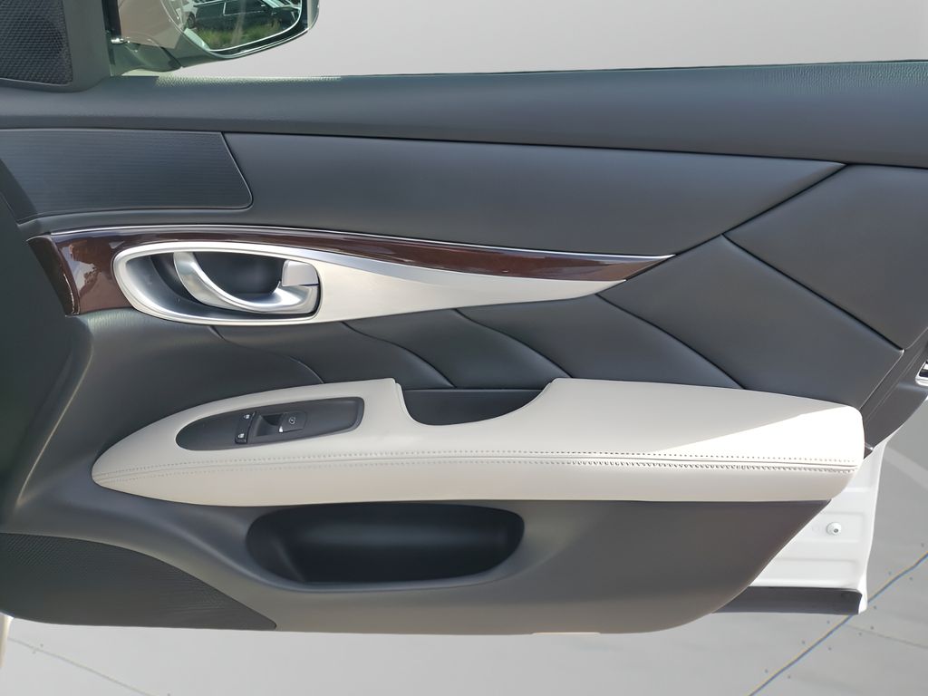 Used Car 2018 Infiniti Q70  3.7 Luxe For Sale Under $20,000 In Austin, Texas