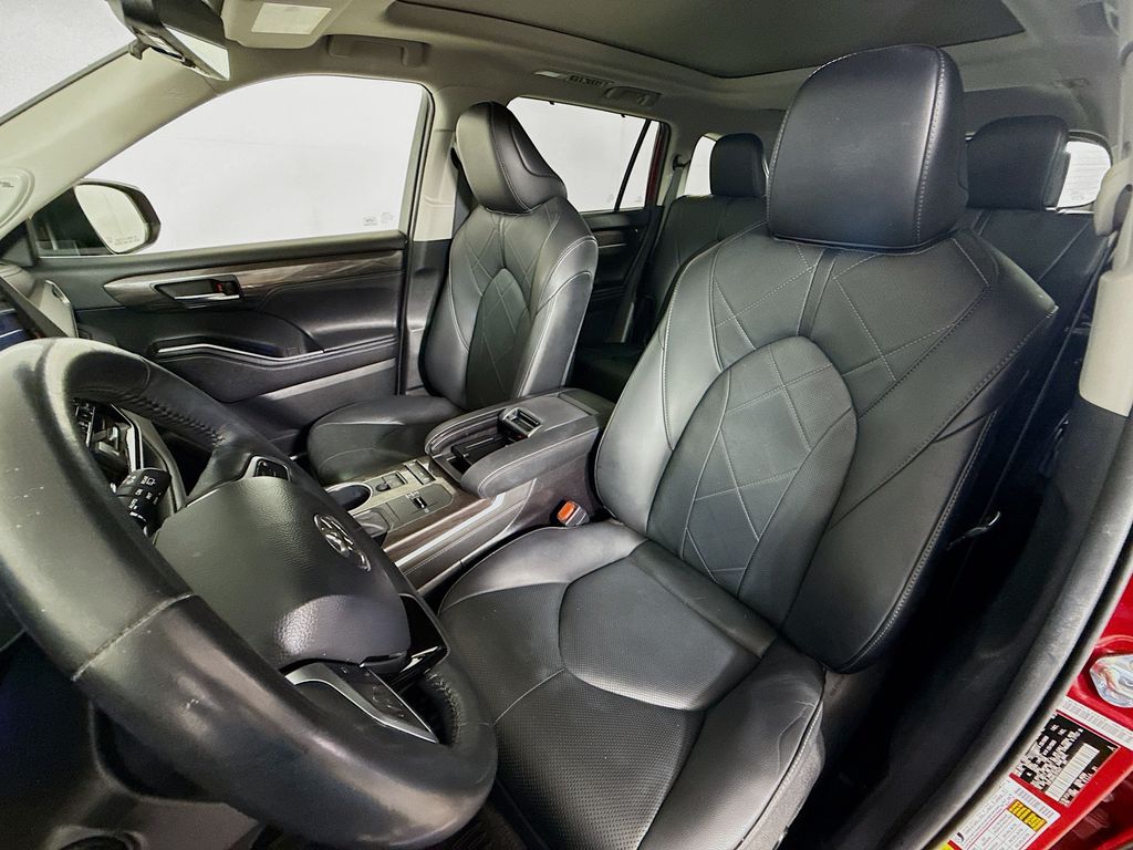 Thumbnail: 2020 Toyota Highlander - 20