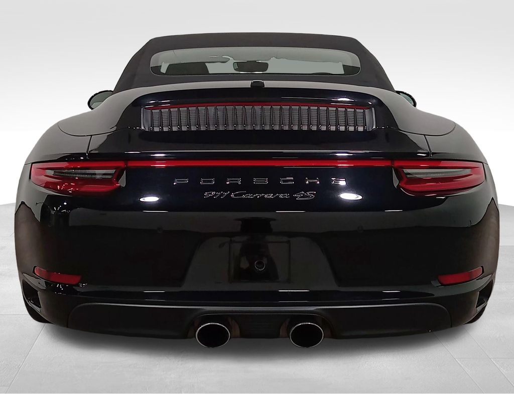 2017 Porsche 911 Carrera 4S