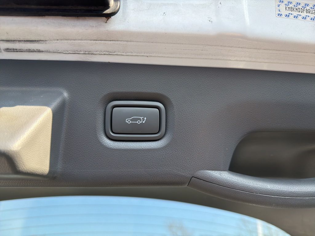 Thumbnail: 2024 Hyundai Ioniq 5 - 22