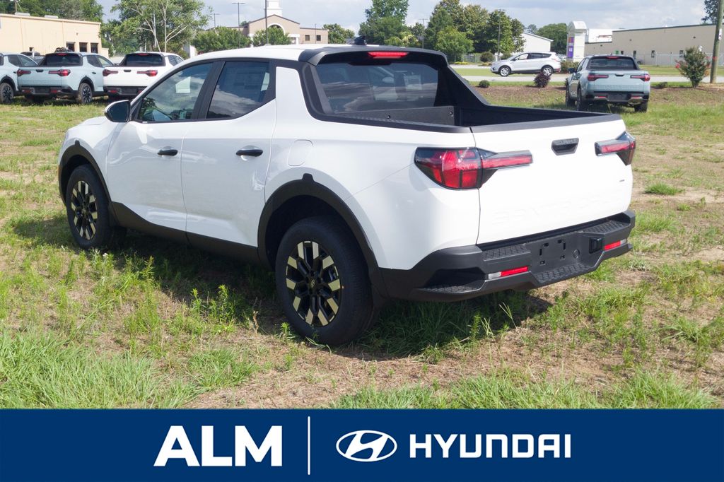 2025 Hyundai Santa Cruz SE photo 4