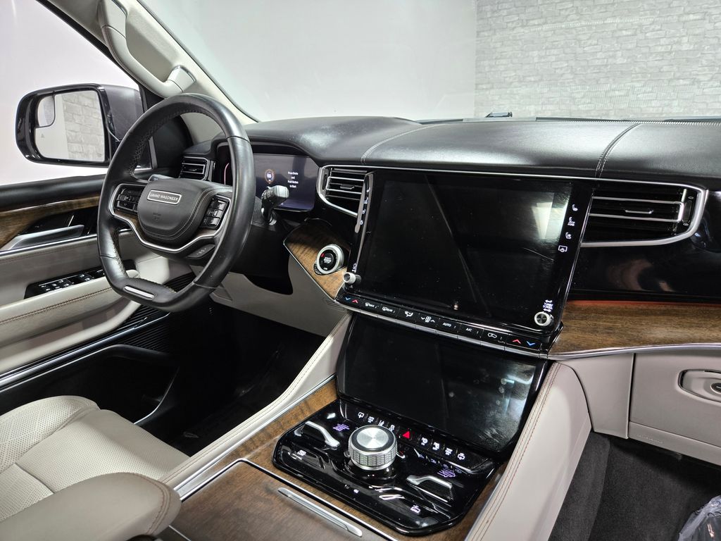 2022 Jeep Grand Wagoneer Series II - Photo 64