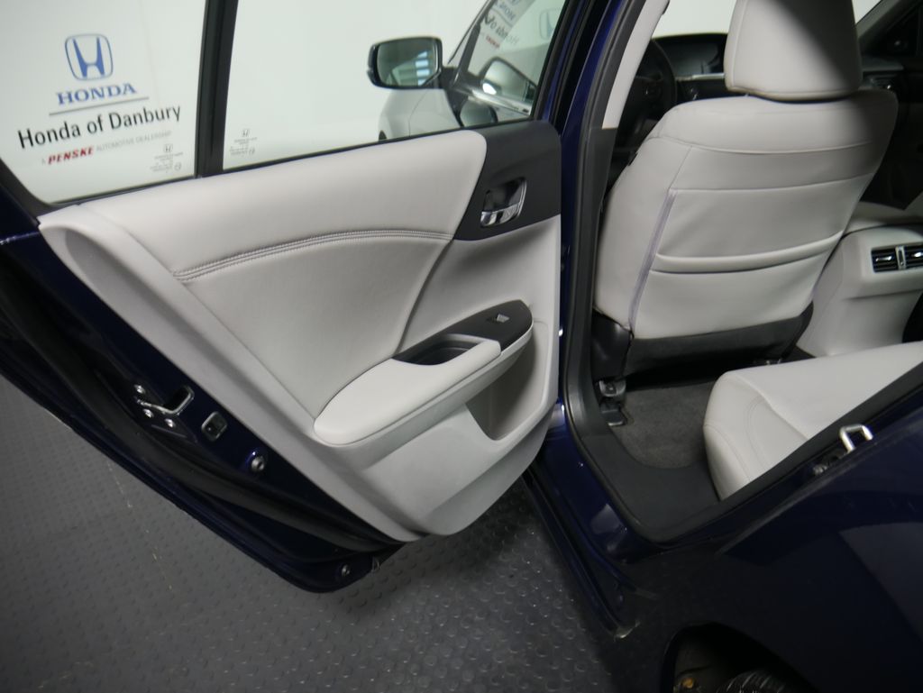 Thumbnail: 2015 Honda Accord - 11