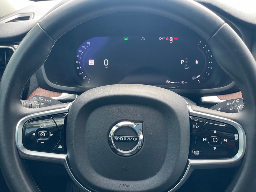 Thumbnail: 2025 Volvo S60 - 12