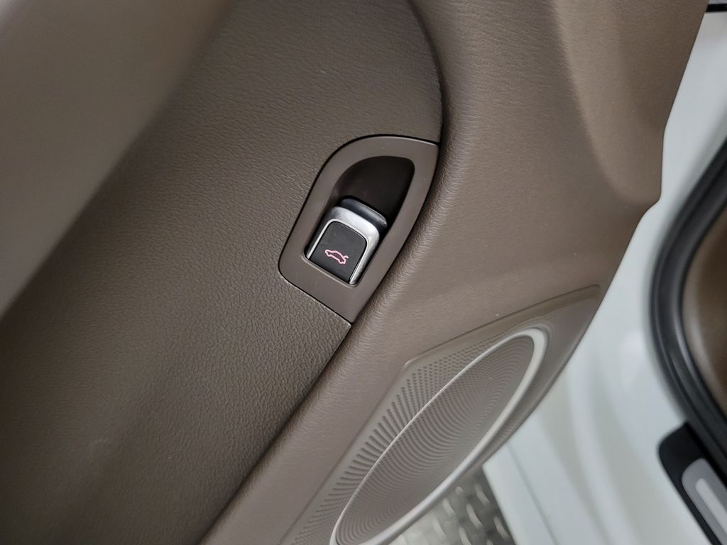 Thumbnail: 2014 Audi A4 - 30