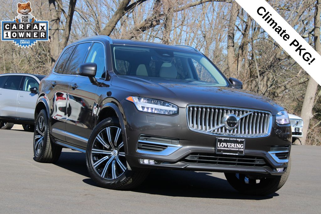 Platinum Gray Metallic 2023 Volvo XC90 B6 Plus Bright Theme 6-Passenger AWD SUV / Crossover All-Wheel Drive Automatic