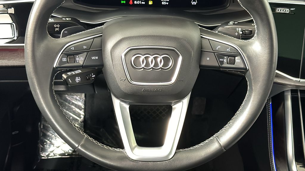 Thumbnail: 2023 Audi Q8 - 16