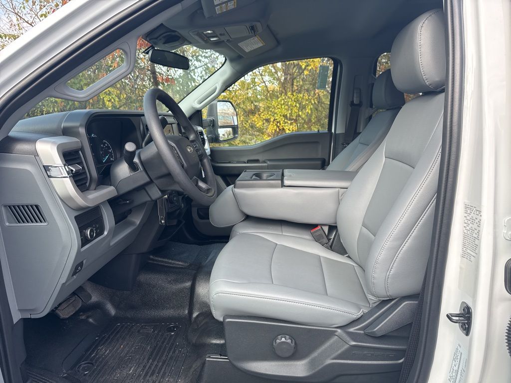 2026 Ford F-550 Chassis XL