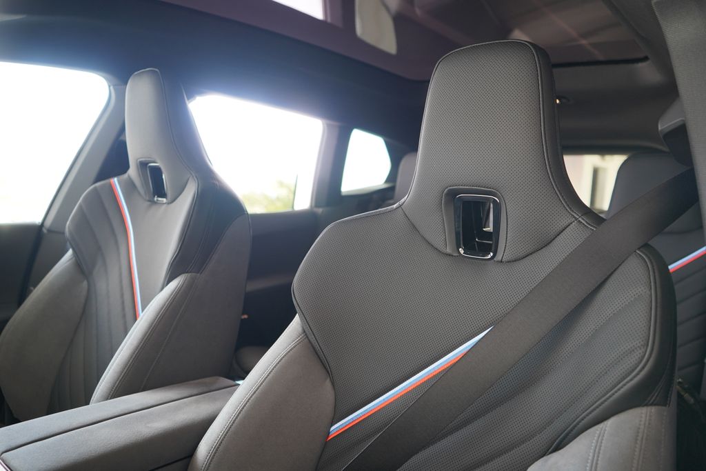 Thumbnail: 2026 BMW iX - 12