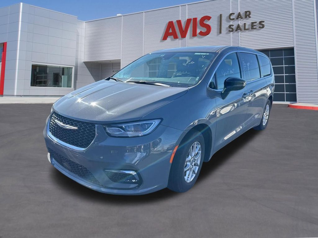 2025 Chrysler Pacifica Select FWD