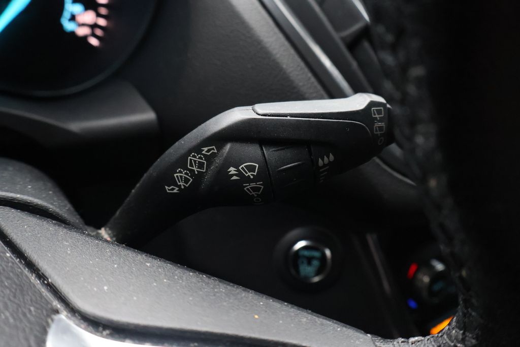 Thumbnail: 2016 Ford Escape - 21