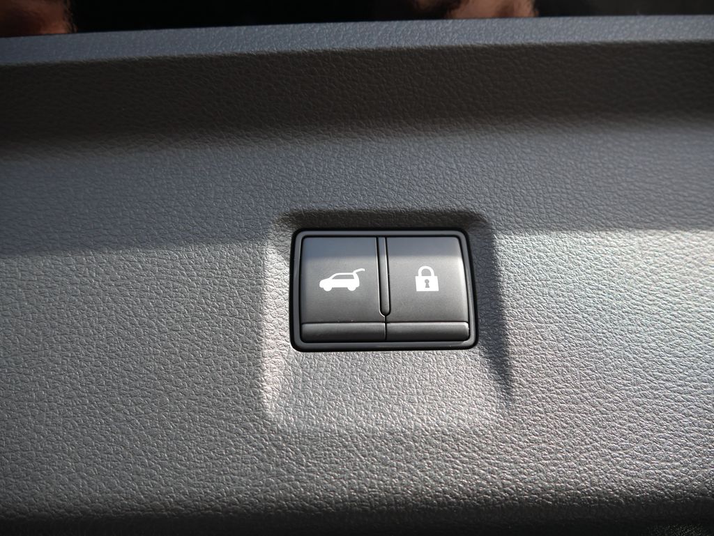 Thumbnail: 2022 INFINITI QX60 - 26