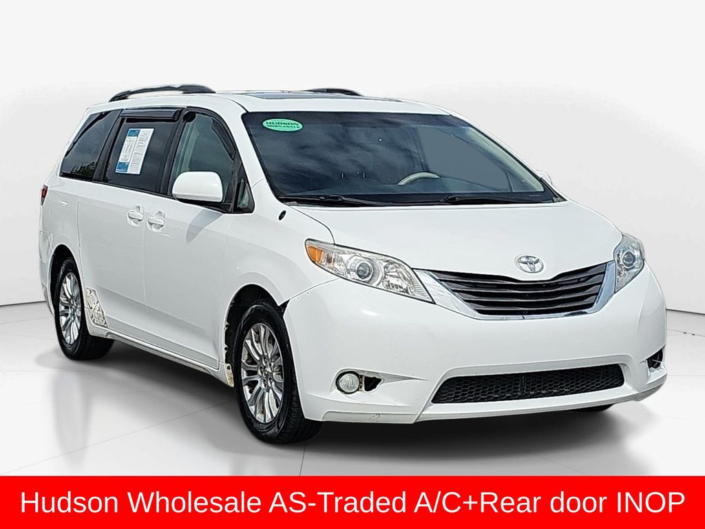 2013 Toyota Sienna Minivan 6-Speed Automatic Overdrive