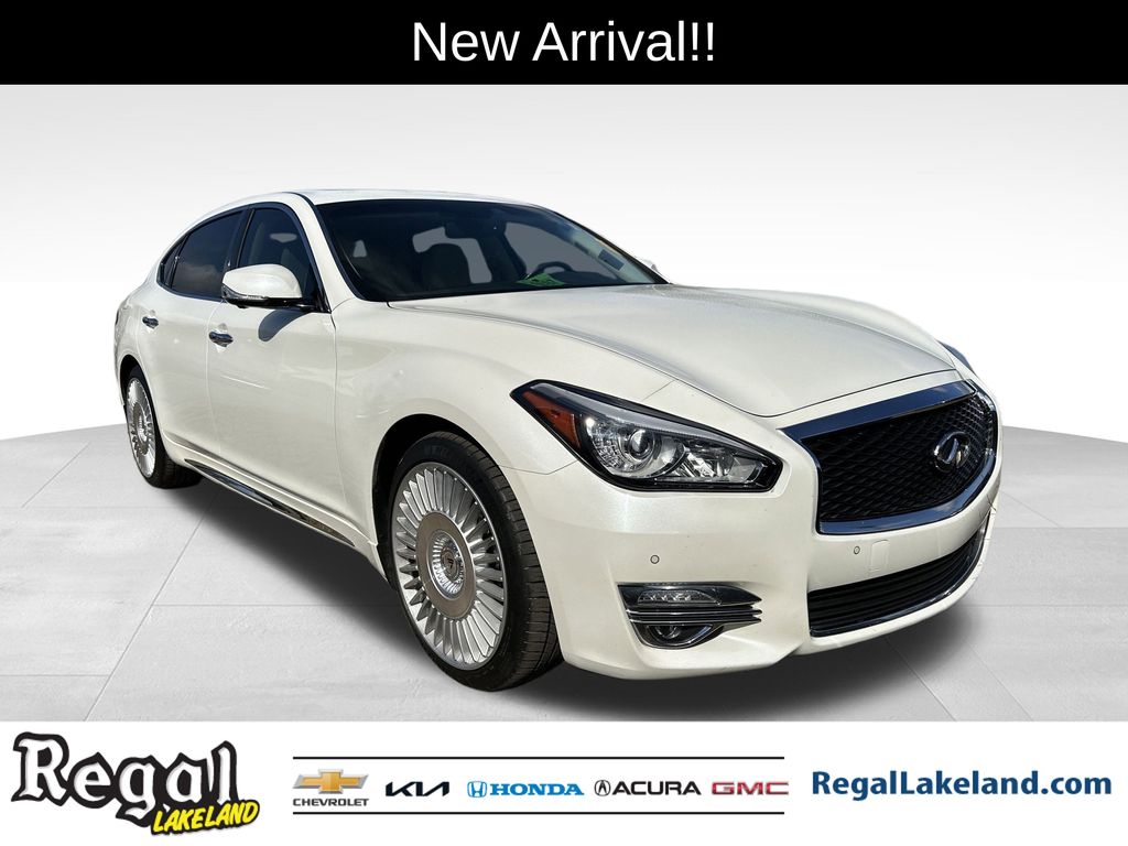 2017 INFINITI Q70L 3.7 RWD