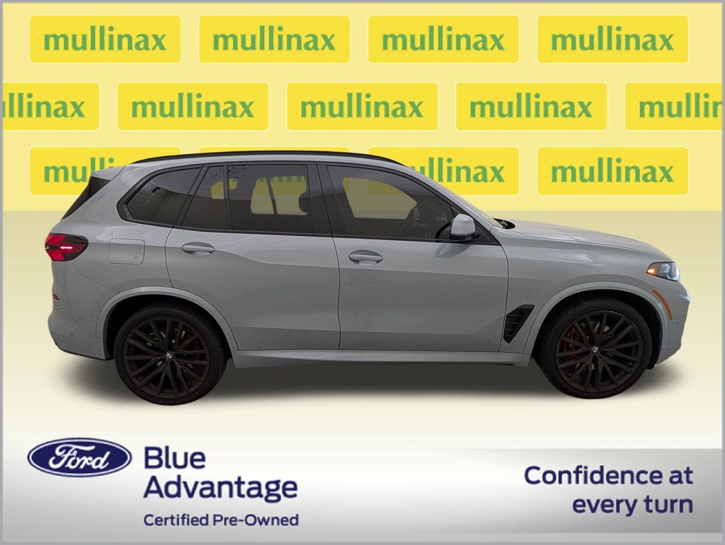 Used 2024 Gray BMW xDrive40i image 2