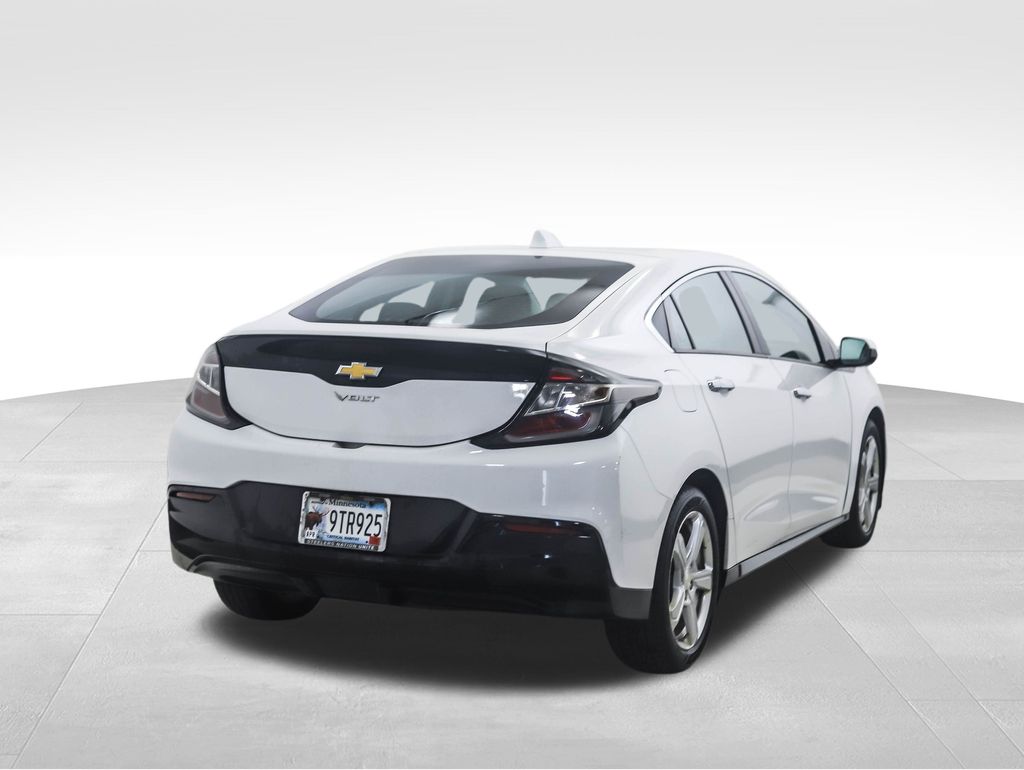 2017 Chevrolet Volt LT 4