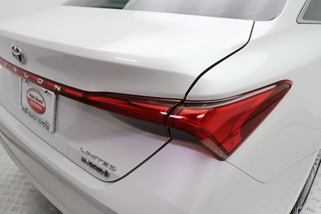 2020 Toyota Avalon Limited 9