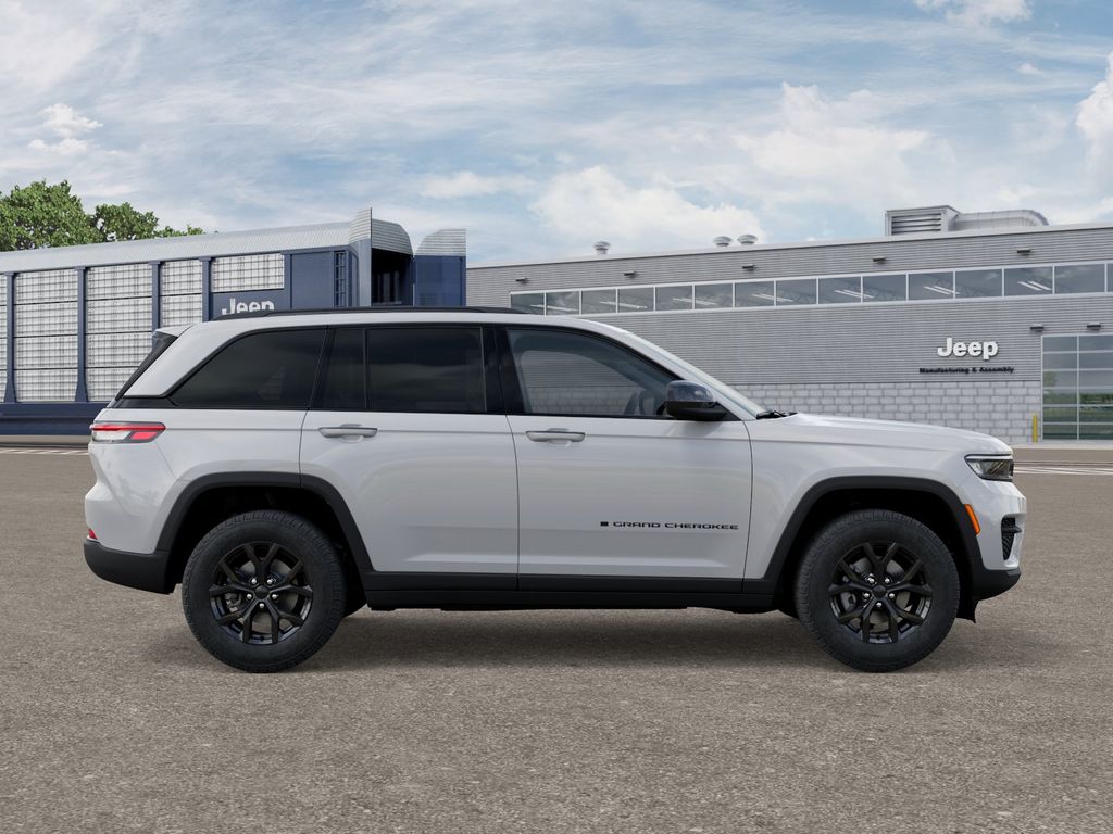 New 2025 White Jeep Altitude X image 21