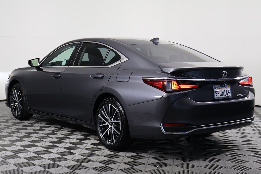 Thumbnail: 2025 Lexus ES - 6