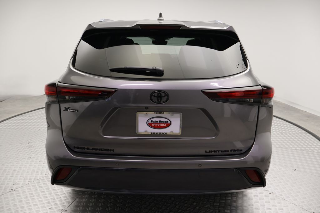 Thumbnail: 2026 Toyota Highlander - 10