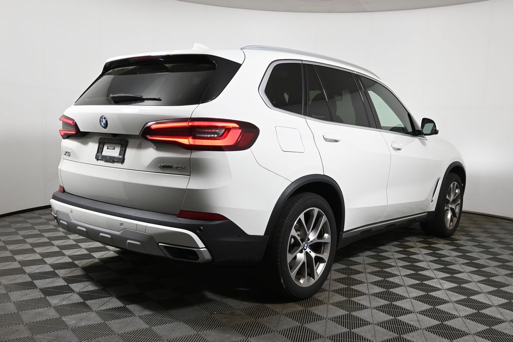 Thumbnail: 2022 BMW X5 - 11