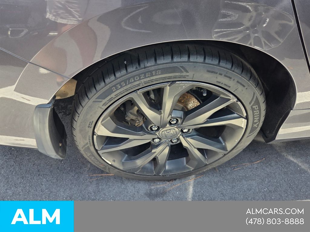Used 2019  Honda Sport image 11