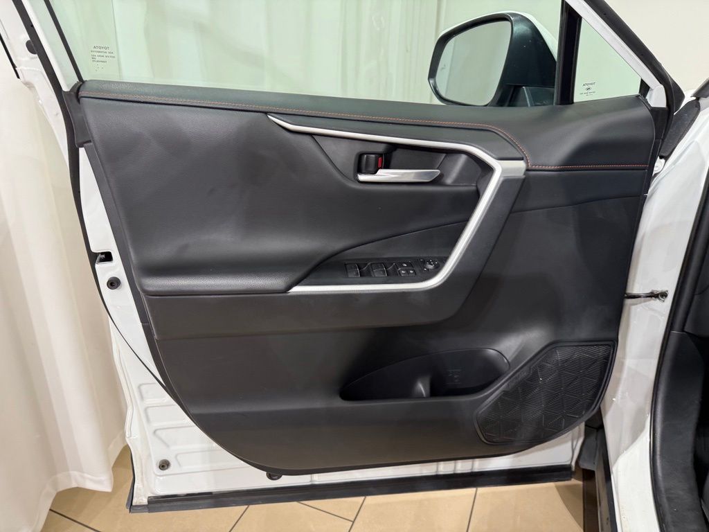 Thumbnail: 2024 Toyota RAV4 - 15