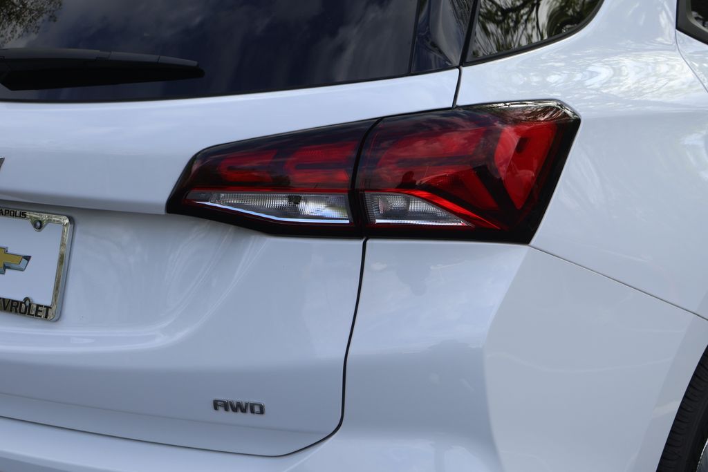 Thumbnail: 2024 Chevrolet Equinox - 9