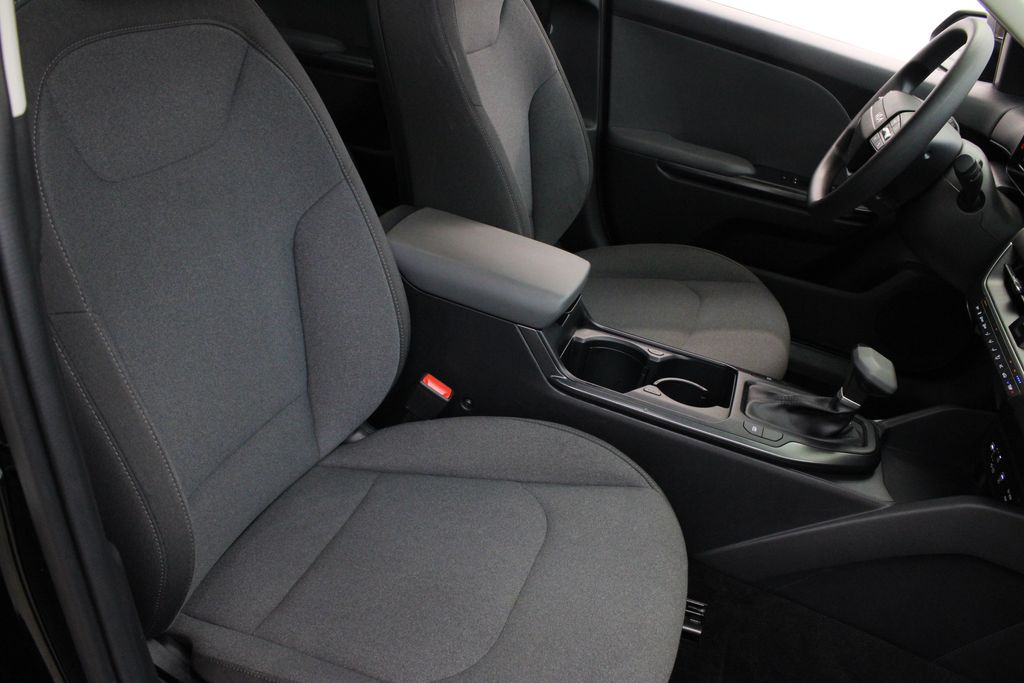 used 2025 Kia K4 car