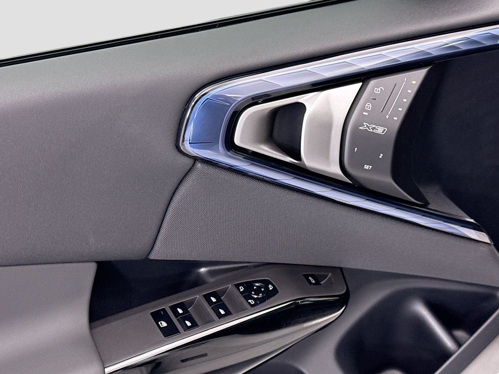 Thumbnail: 2026 BMW X3 - 23