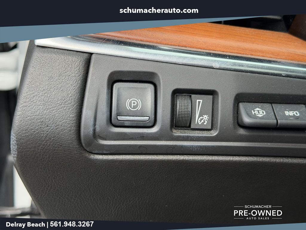 used 2017 Cadillac XT5 car, priced at $17,777