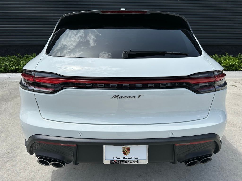 Thumbnail: 2025 Porsche Macan - 11