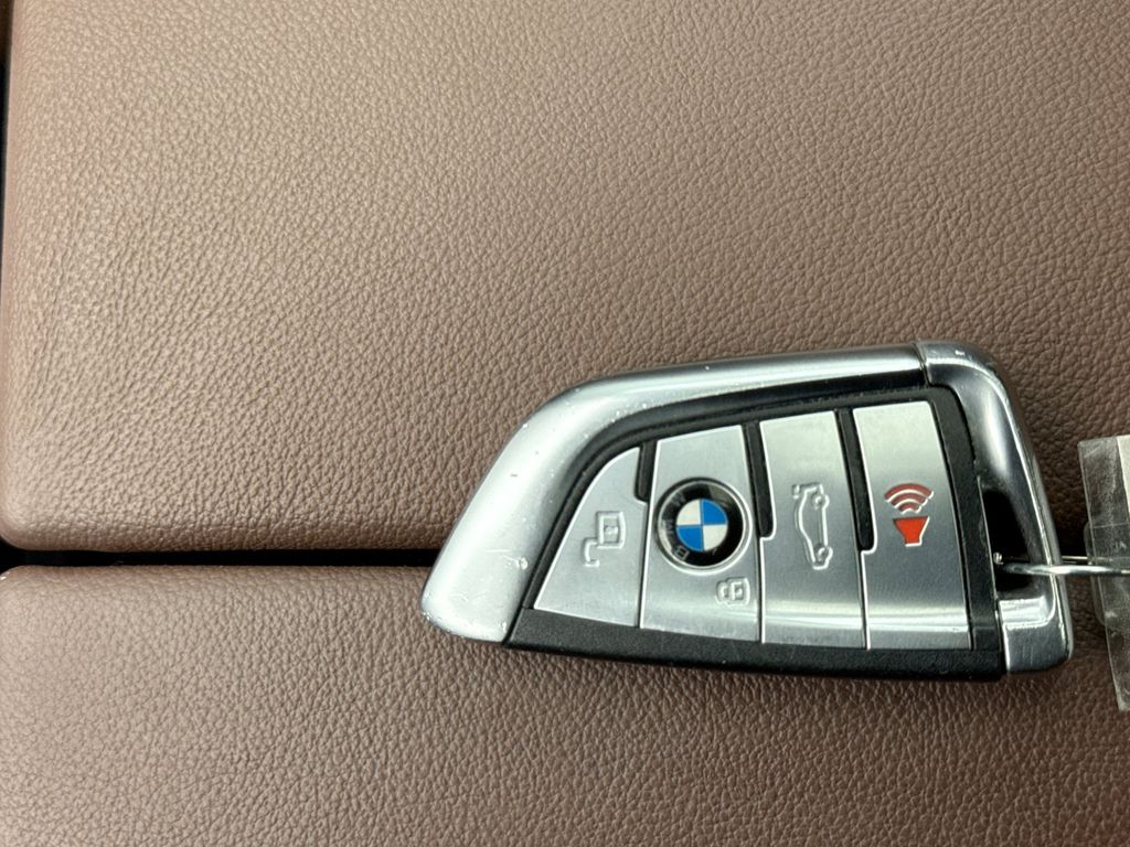 Thumbnail: 2020 BMW X5 - 25