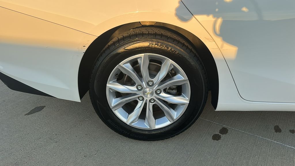 2020 Chevrolet Malibu LT White at Emmons Autoplex