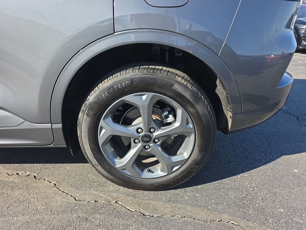 Certified Used 2023 Gray Ford ST-Line image 15