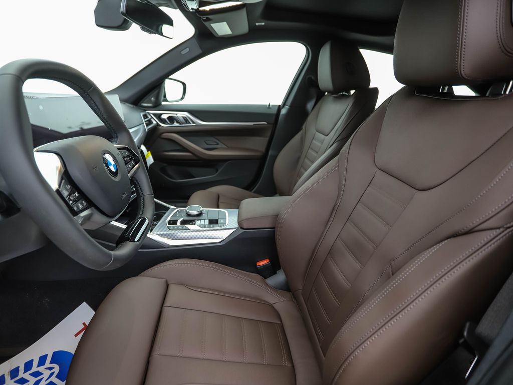 Thumbnail: 2026 BMW 4 Series - 11